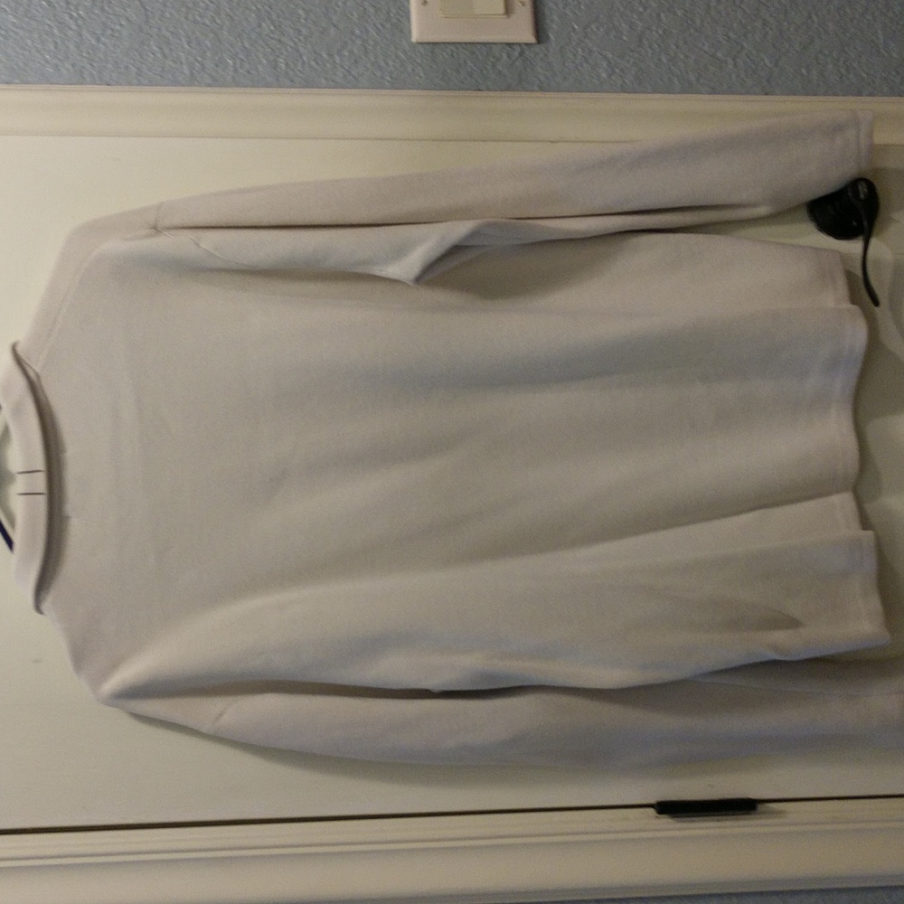Sweater - Picture 3 of 3